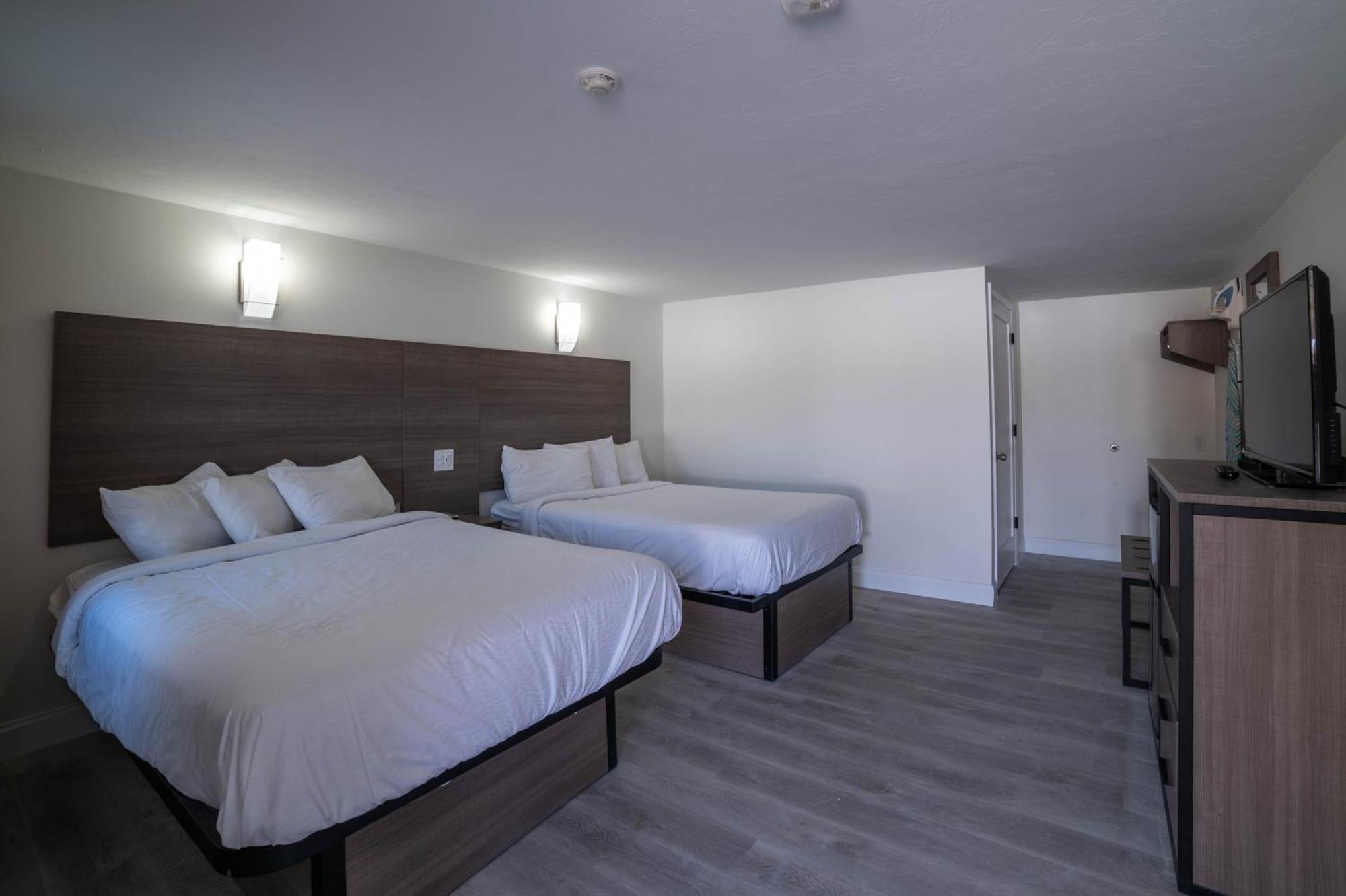 Viking Shores Motor 2* Eastham